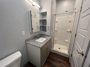 Building Photo - 435 S 400 E