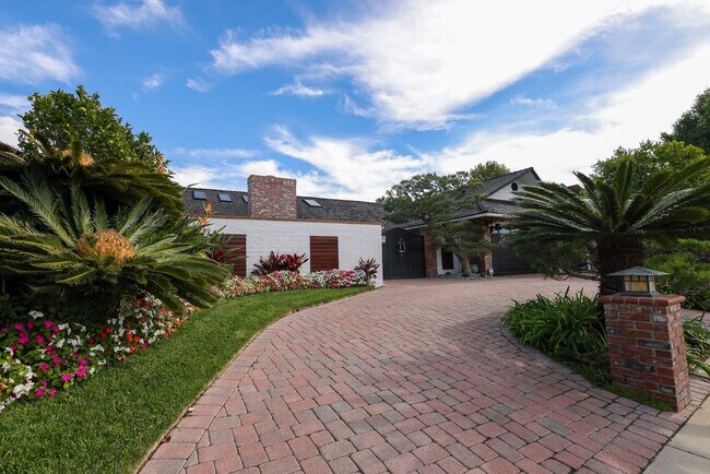 Foto del edificio - Luxurious Newport Beach Home