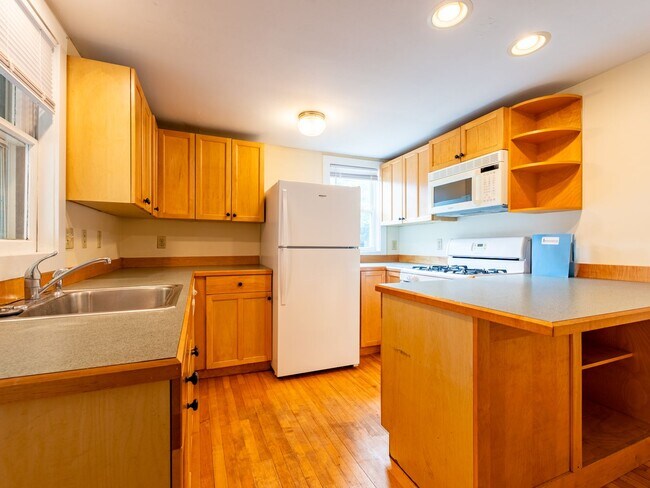 Foto del edificio - 120-126-126 N Willard St