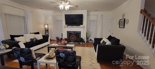 Foto del edificio - 2102 Big Pine Dr