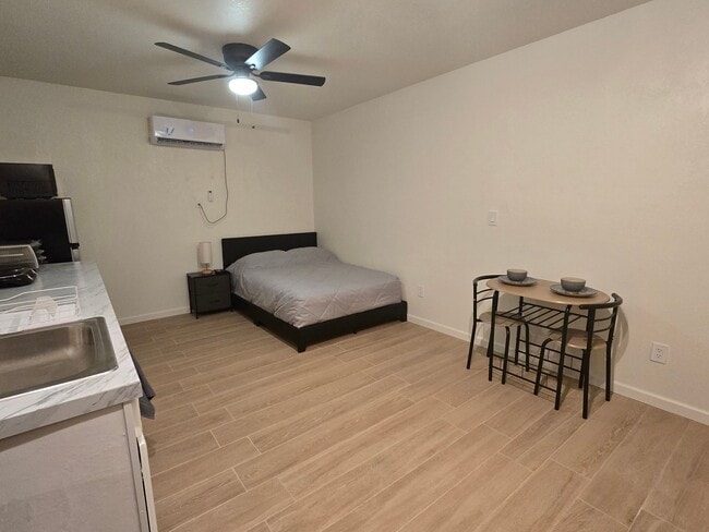 Photo - 1934 E Brill St House