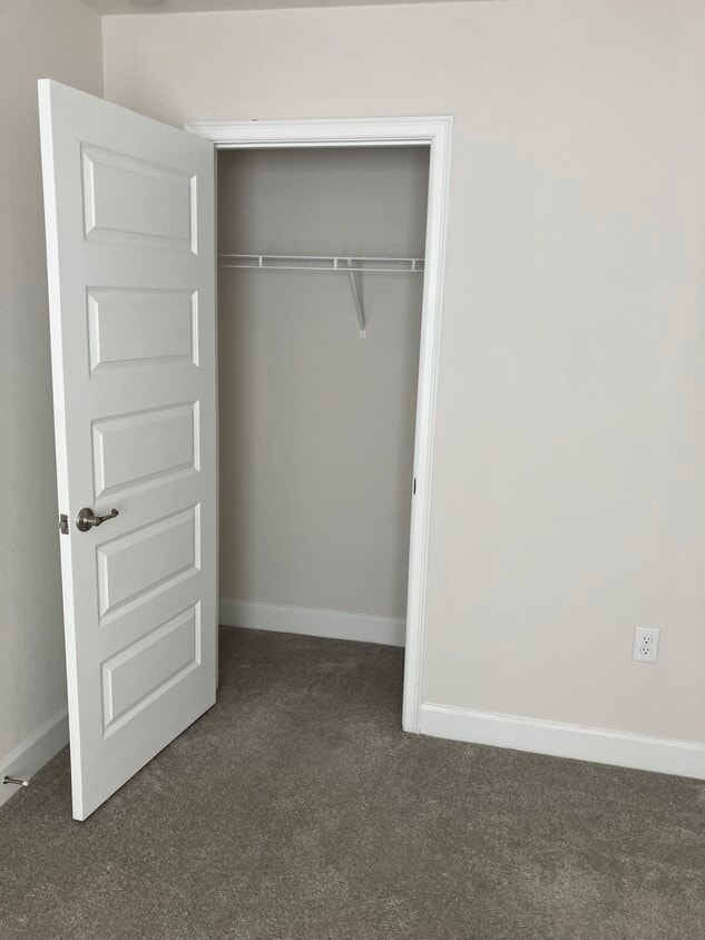 Building Photo - 2109 Pecos Dr