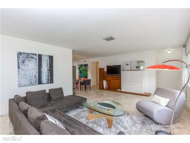 Foto del edificio - 3711 Battersea Rd