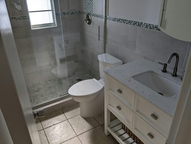 Building Photo - 3912 Marlborough Pl