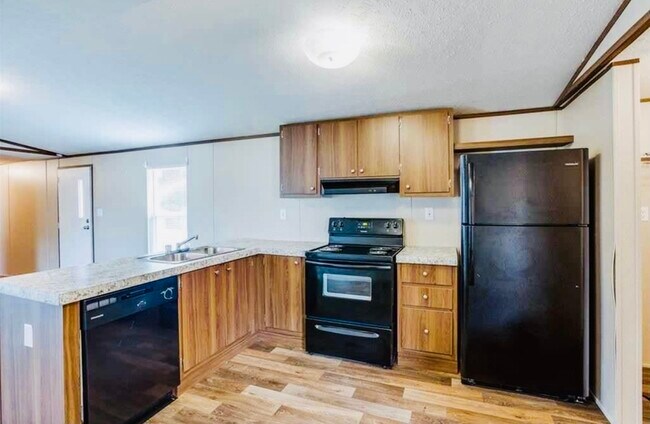 Building Photo - 5618 Arrowhead Dr