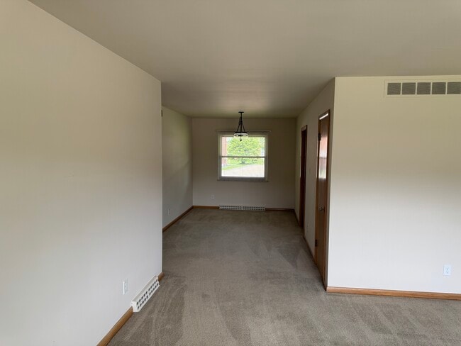 Dining Room - 270 Kenridge Rd