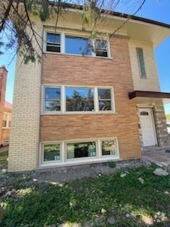Building Photo - 7300 S Albany Ave