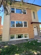 Building Photo - 7300 S Albany Ave