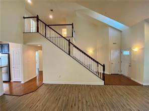 Building Photo - 806 Village Club Dr