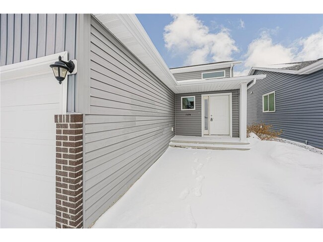 Building Photo - 7394 21st St S