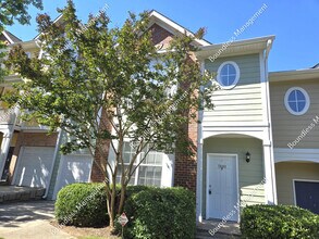 Building Photo - 250 Amal Dr SW