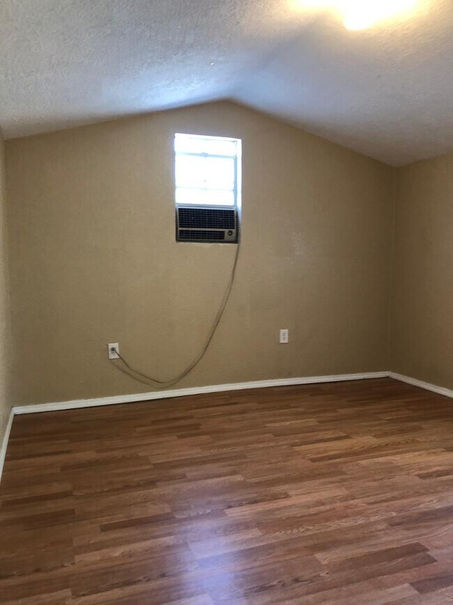 Foto del edificio - 907 Coal Ave SW