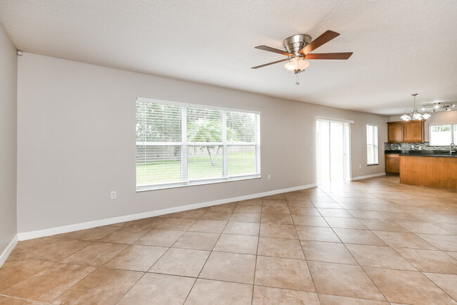 Building Photo - 2117 Fleet Ct