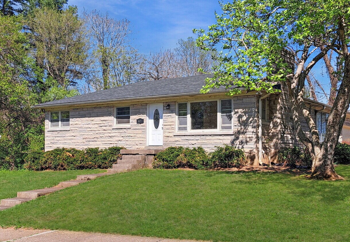 Photo - 405 Westwood Drive