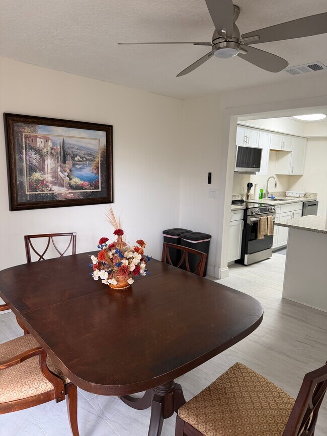 Foto del edificio - 3444 Partridge Ct