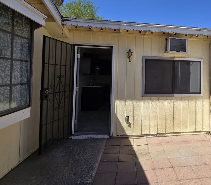 Primary Photo - 1 Bedroom, 1 Bath Home with Private Yard C...