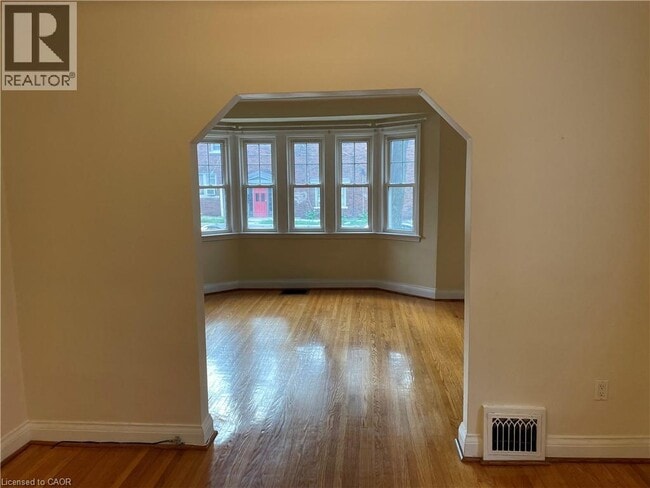 Photo du bâtiment - 111 Ottawa St S