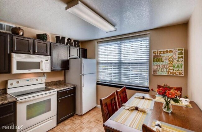 Building Photo - 2 br, 2 bath Condo - 5755 W Atlantic Pl