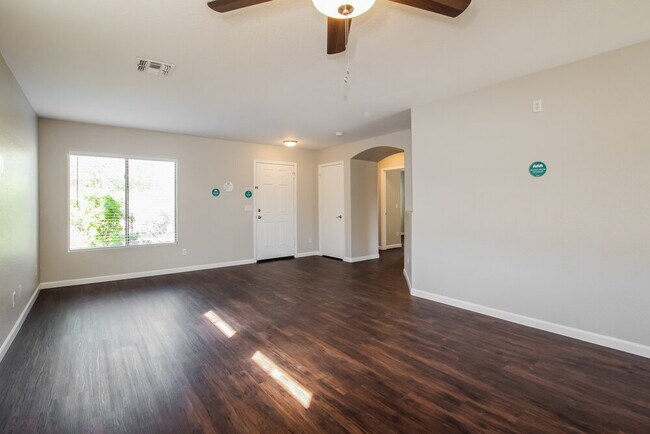 Foto del edificio - 12337 W Rosewood Dr