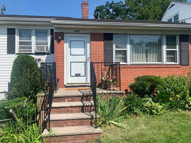 Foto del edificio - 1476 Orchard Terrace