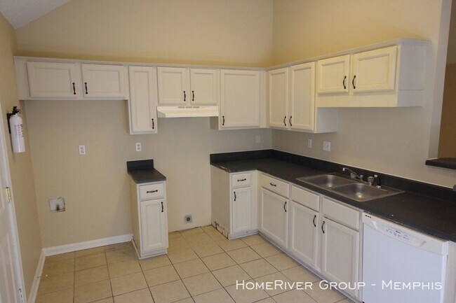 Building Photo - Minutes from Downtown Bartlett!
