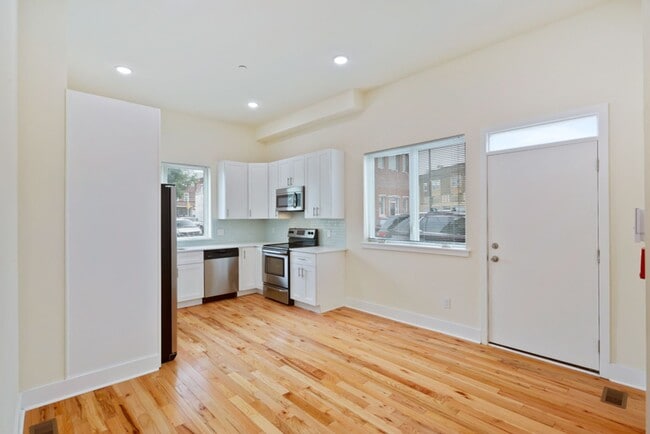 Photo - 2100 Sears St Apartment