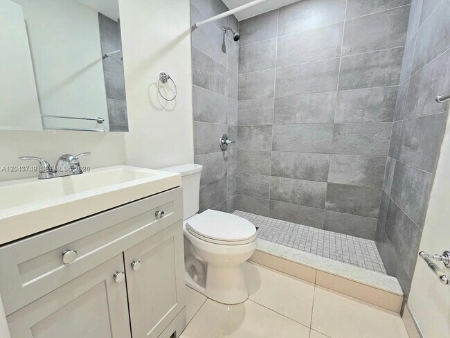 Foto del edificio - 3880 NW 2nd St