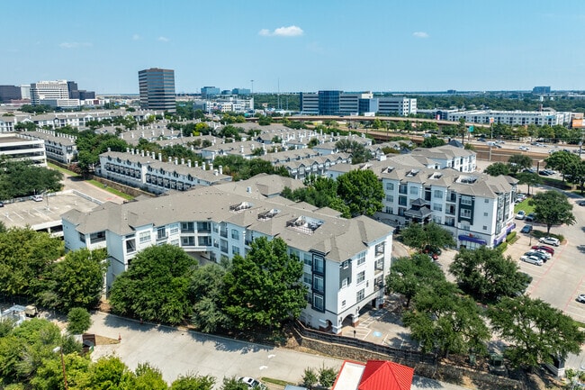 Aerial Photo - 75 West