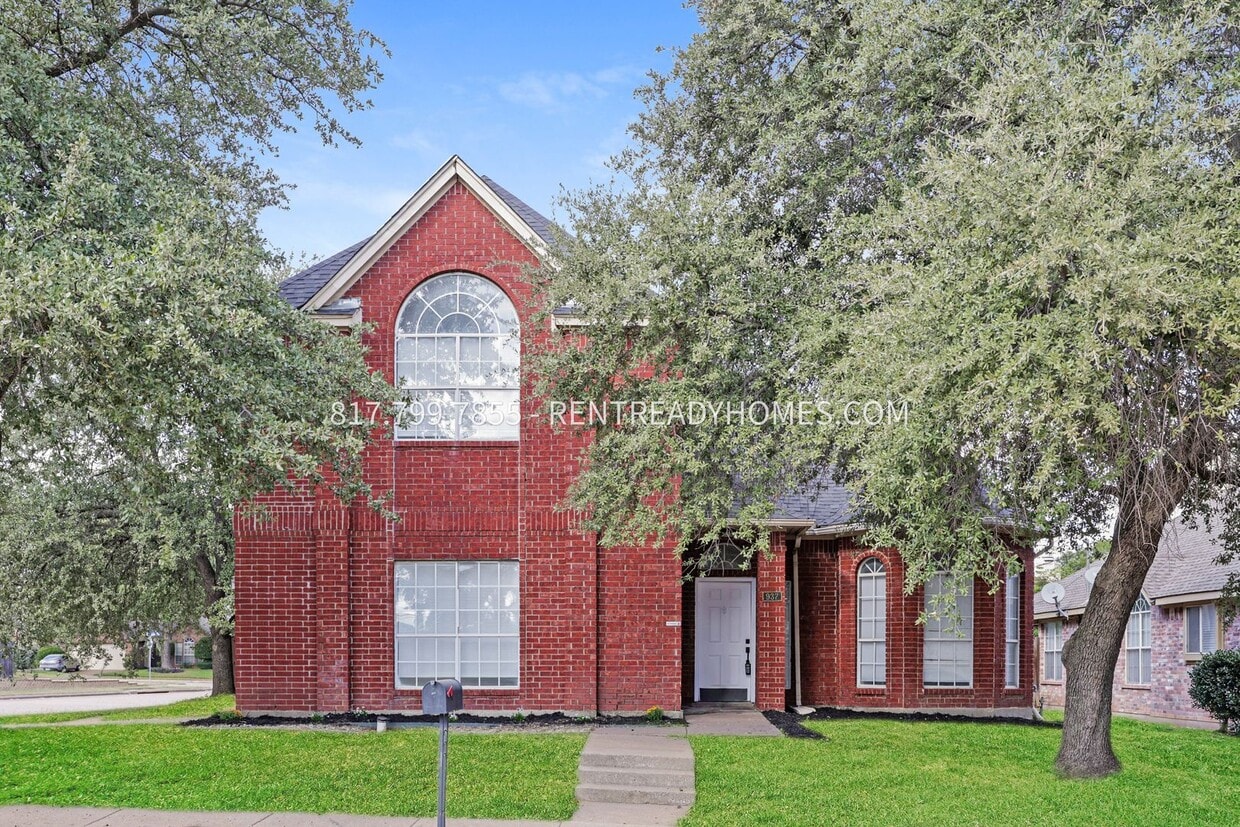 Photo - 937 Grasswood Dr