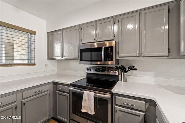 Foto del edificio - 7474 E Earll Dr