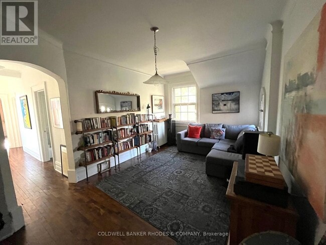 Building Photo - 8 Range Rd