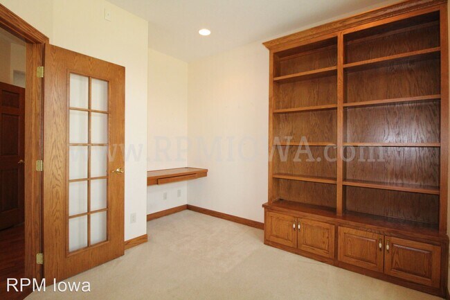 Foto del edificio - 5 br, 4.5 bath House - 504 66th Court