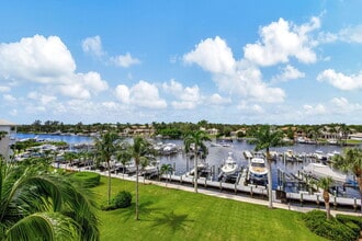 Building Photo - 444 Bay Colony Dr N