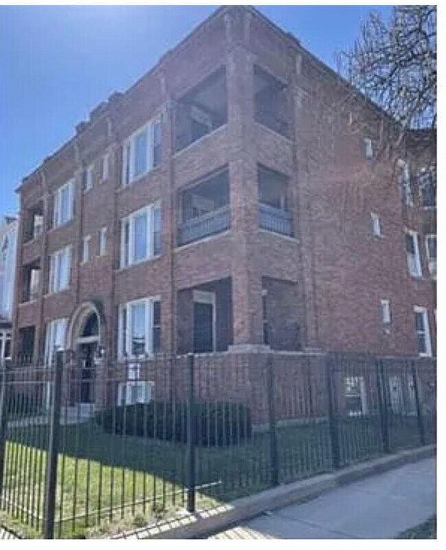 Foto del edificio - 7234 S Jeffery Blvd