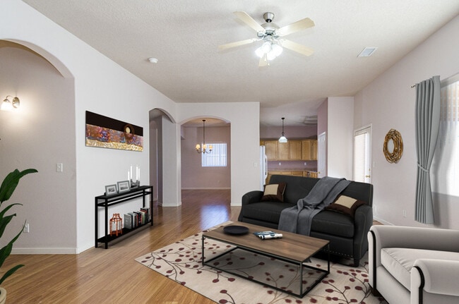 Building Photo - 1428 Reynosa Loop SE