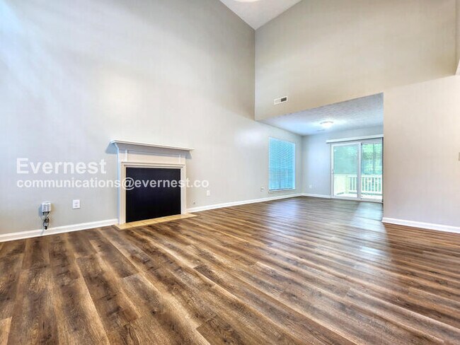 Foto del edificio - 944 Shiloh Ridge Run NW