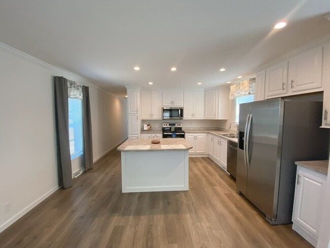 Building Photo - 174 Mockingbird Way