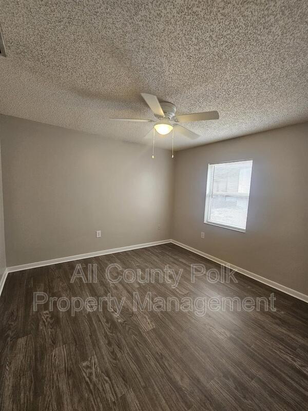 Foto del edificio - 455 Buck Moore Rd