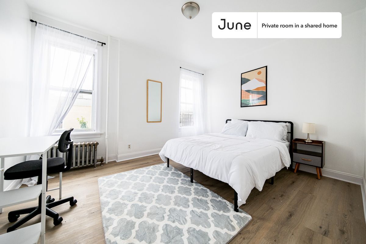Private bedroom in 4 bed/1 bath Home - Private bedroom in 4 bed/1 bath Home