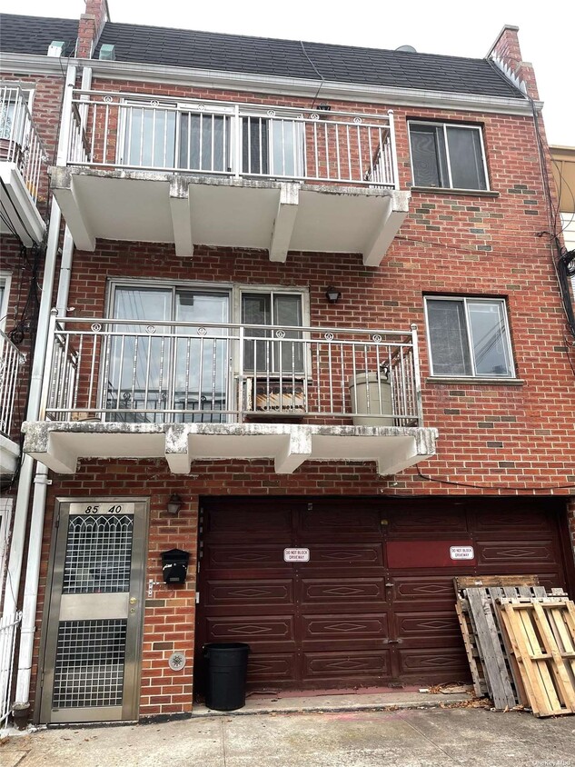 Primary Photo - 85-40 54th Ave