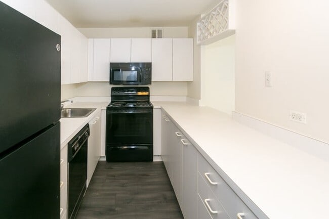 Interior Photo - Regents Park
