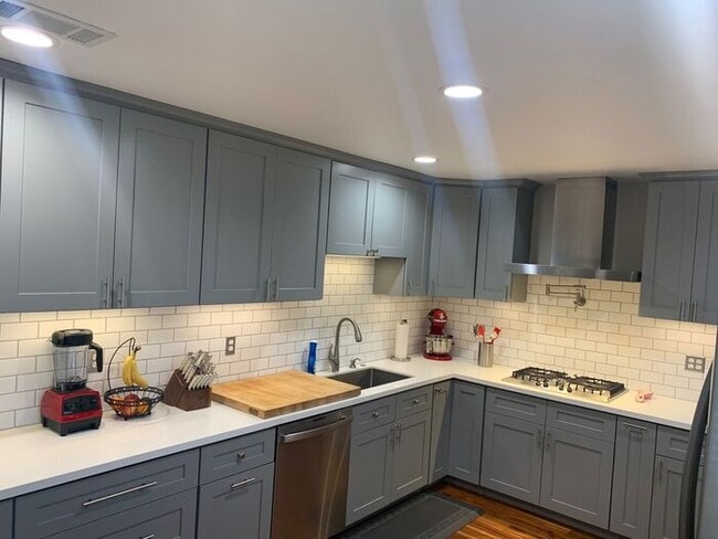 Foto del edificio - Charming 3-bedroom, 2-bathroom