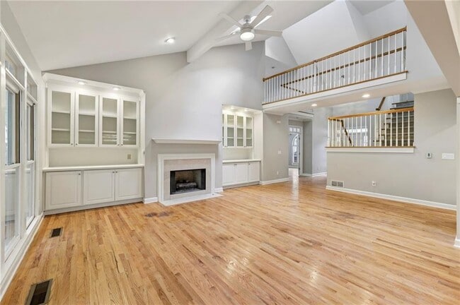 Foto del edificio - 3740 Ashford Point