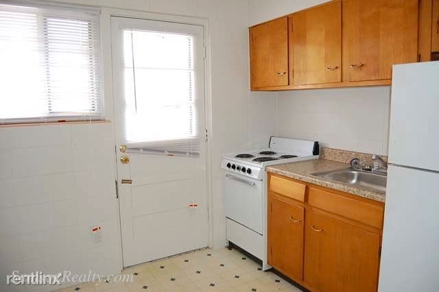 Building Photo - 1 br, 1 bath Condo - 1710 Broad St 8 Unit 8