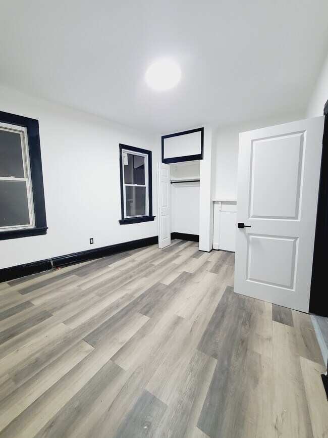 Foto del edificio - 166 Cator Ave