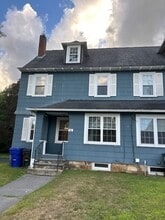 Building Photo - 60 Bancroft Park