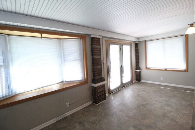 Foto del edificio - 1+ Bedroom 1 Bath Apartment in Midtown