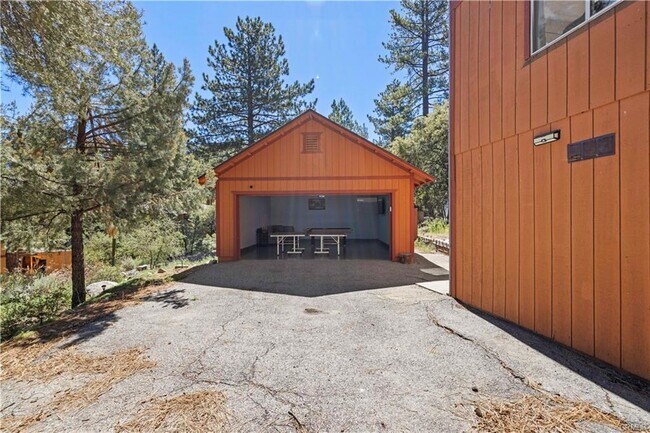 Building Photo - 1808 Freeman Dr