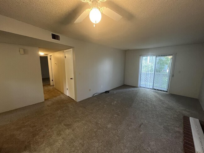 Foto del edificio - 380 S Estes St