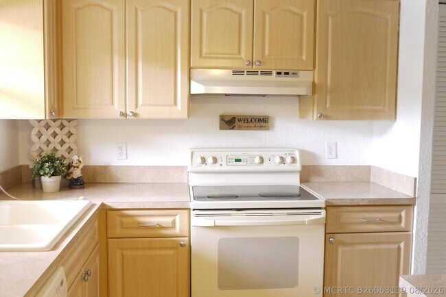 Building Photo - 11477 NW 39th Ct